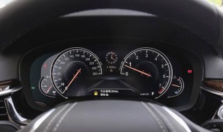 宝马5系机械钥匙孔在哪（宝马6系机械钥匙孔在哪）