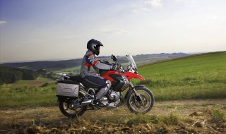 摩托车燃油宝正确使用方法 摩托车燃油宝正确使用方法图片