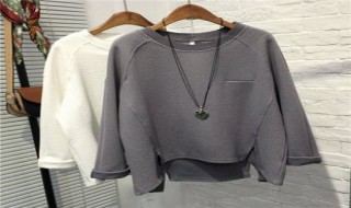 蝙蝠袖卫衣搭配什么裤子显瘦 蝙蝠袖卫衣搭配什么裤子显瘦男