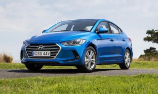 现代领动大灯怎么拆下来（北京现代领动大灯拆卸视频）