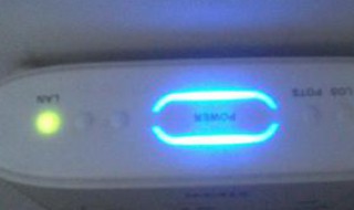 两个灯泡中间进线怎么不亮（为什么两根线都有电灯泡不亮）