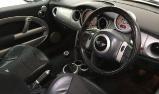 宝马mini遥控器电池怎么换 宝马mini遥控器电池怎么换图解