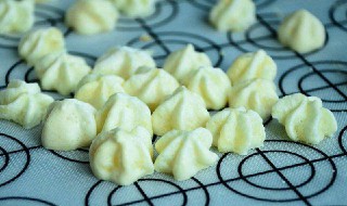 溶豆不能和什么一起吃（溶豆不能和什么一起吃）