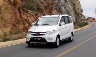 五菱宏光前左轮偏刹车怎么修 五菱宏光前左轮偏刹车怎么修理视频