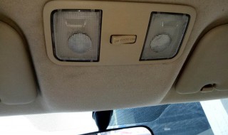 瑞纳阅读灯怎么换（瑞纳汽车阅读灯怎么拆）