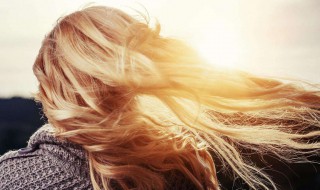 打架拉扯头发的危害（打架拉扯头发的危害视频）