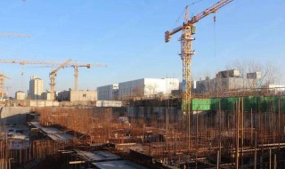 附近工地施工噪音严重睡不着怎么办（小区附近工地噪音大怎么解决）