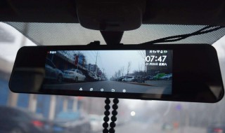 行车记录仪插上电源没反应(行车记录仪为什么插上电源不通电)