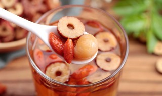 枸杞和什么茶一起泡好（枸杞和什么茶一起泡好一点）