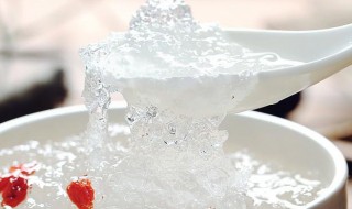 雪燕不能和什么一起吃(雪燕不能和什么一起吃会中毒)