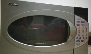微波炉冒烟是什么故障 微波炉使用时冒烟是怎么回事