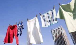 晾臭的衣服能用太阳除去吗（晾臭的衣服能用太阳除去吗有毒吗）