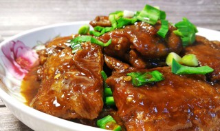 家常炖带鱼的做法 家常炖带鱼的做法大全视频