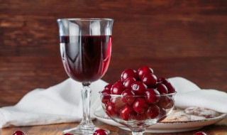 樱桃酒的发酵酿制方法（樱桃酒的发酵酿制方法是）