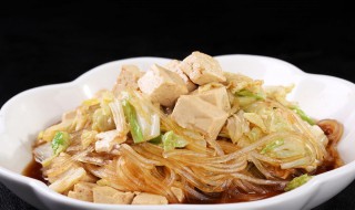 怎么做粉丝白菜炖豆腐（怎么做粉丝白菜炖豆腐汤）