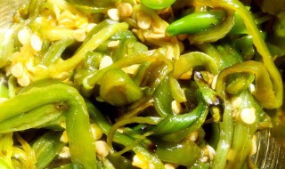 凉拌蒜苗青椒怎么做 凉拌蒜苗青椒怎么做才好吃