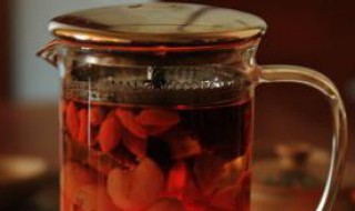 干桂圆枸杞泡水喝的功效与禁忌 枸杞干桂圆泡水喝的功效与作用