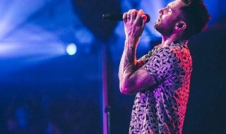 一笑破苍穹那首歌叫什么 一笑破苍穹是哪首歌里面的