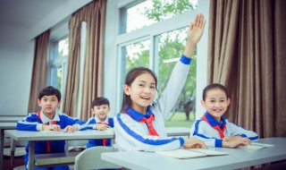 满城尽戴黄金甲是什么季节（满城尽带黄金甲描述的是什么季节）