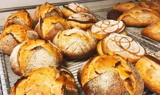 柠檬小面包的做法（柠檬汁面包的做法）