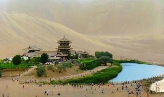 月牙泉的水从哪来（月牙泉的水源来自哪里）