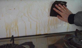 清理油污最简单的方法 清理油污最简单的方法是什么