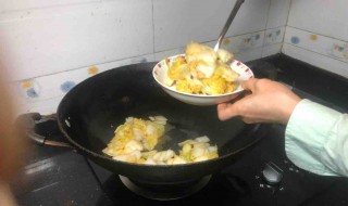 酱烧白菜怎么做（酱烧白菜怎么做最好吃）