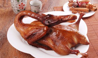 湖南熏鸭的制作方法（湖南熏鸭怎么做好吃 家常做法）