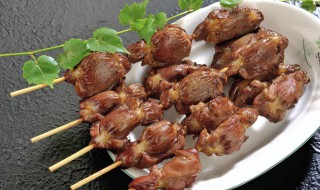 炒鸡胗的清洗方法（炒鸡胗之前需要焯水多长时间）