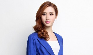 蓝色套装搭配技巧（蓝色套装里面怎么搭配）