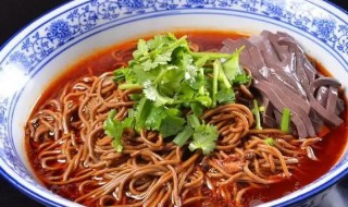 羊血煮面条怎么做 羊血煮面条的做法