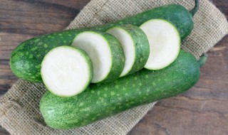 素炒冬瓜皮怎么做（素炒冬瓜皮的做法）