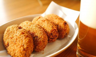 咖喱牛肉可乐饼怎么做（咖喱牛肉馅饼的做法窍门）