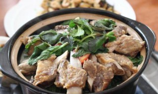 清水炖腊排骨怎么做（腊排骨清炖什么好吃）