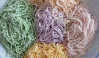 蔬菜做成面条怎么做（用蔬菜做面条怎么做）