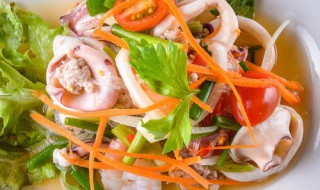 鲜鱿鱼鸡蛋沙拉怎么做（鲜鱿鱼鸡蛋沙拉怎么做才好吃）