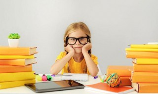 小孩刚学英语先学什么(小孩刚学英语应该先学什么)