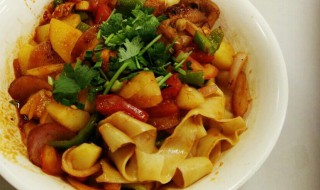 香菇羊肉拌皮带面的做法 香菇羊肉拌皮带面的做法窍门