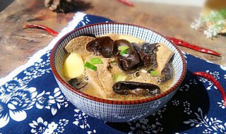 木耳猪肝汤的做法? 木耳猪肝汤的做法 家常