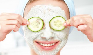 保鲜膜面膜制作方法（保鲜膜面膜怎么做）