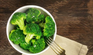 西蓝花的清洗方法（西蓝花洗不干净?教你一个小窍门,脏东西自己跑出来!）