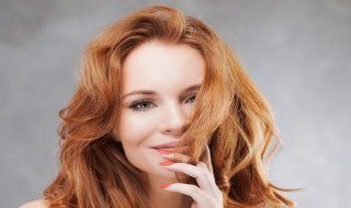 老年人吹卷发教程（老年人吹卷发教程图解）