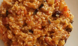 红酒炖牛肉烩饭怎么做（红酒炖牛肉烩饭怎么做才好吃）