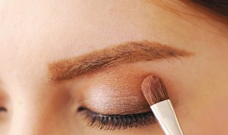 眼影的正确步骤（眼影用法视频教程）