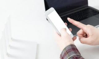 手机音量莫名其妙自动变小（手机音量突然变小了是怎么回事）