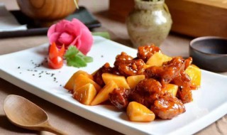 菠萝古老排骨怎么做（菠萝古老排骨怎么做的）