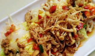 金针菇鲜蘑烩白菜怎么做（金针菇鲜蘑烩白菜怎么做好吃）