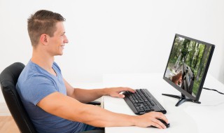 电脑如何设置桌面壁纸（电脑桌面怎么换壁纸的图片）