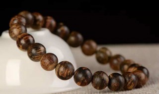 怎样鉴别沉香手串 怎么看是不是沉香手串