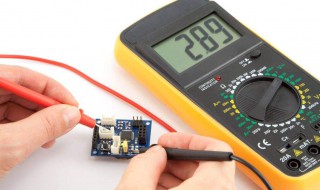 新手万用表的使用方法是什么（新手万用表的使用方法是什么意思）